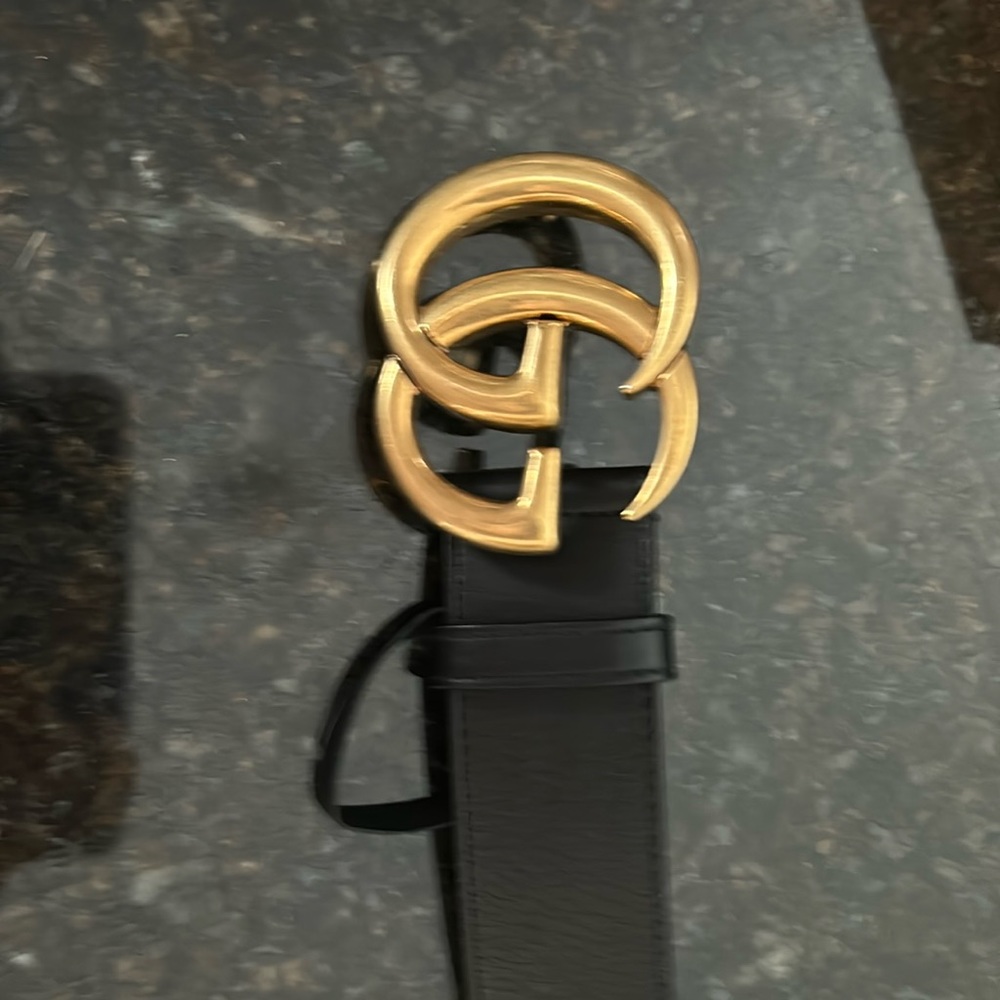 Gucci GG Logo Leather Belt in Black Authentic